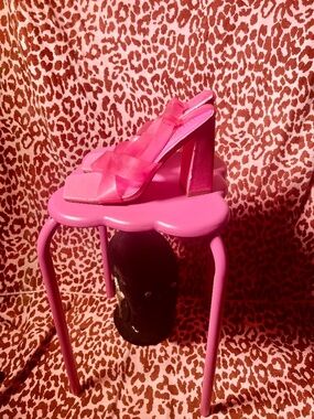 EGO Women's Pink Courts